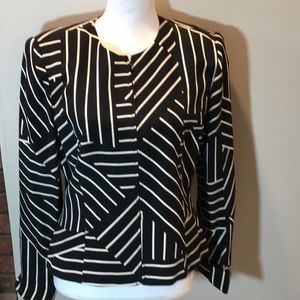 Flores & Flores~~Beautiful Jacket 🖤